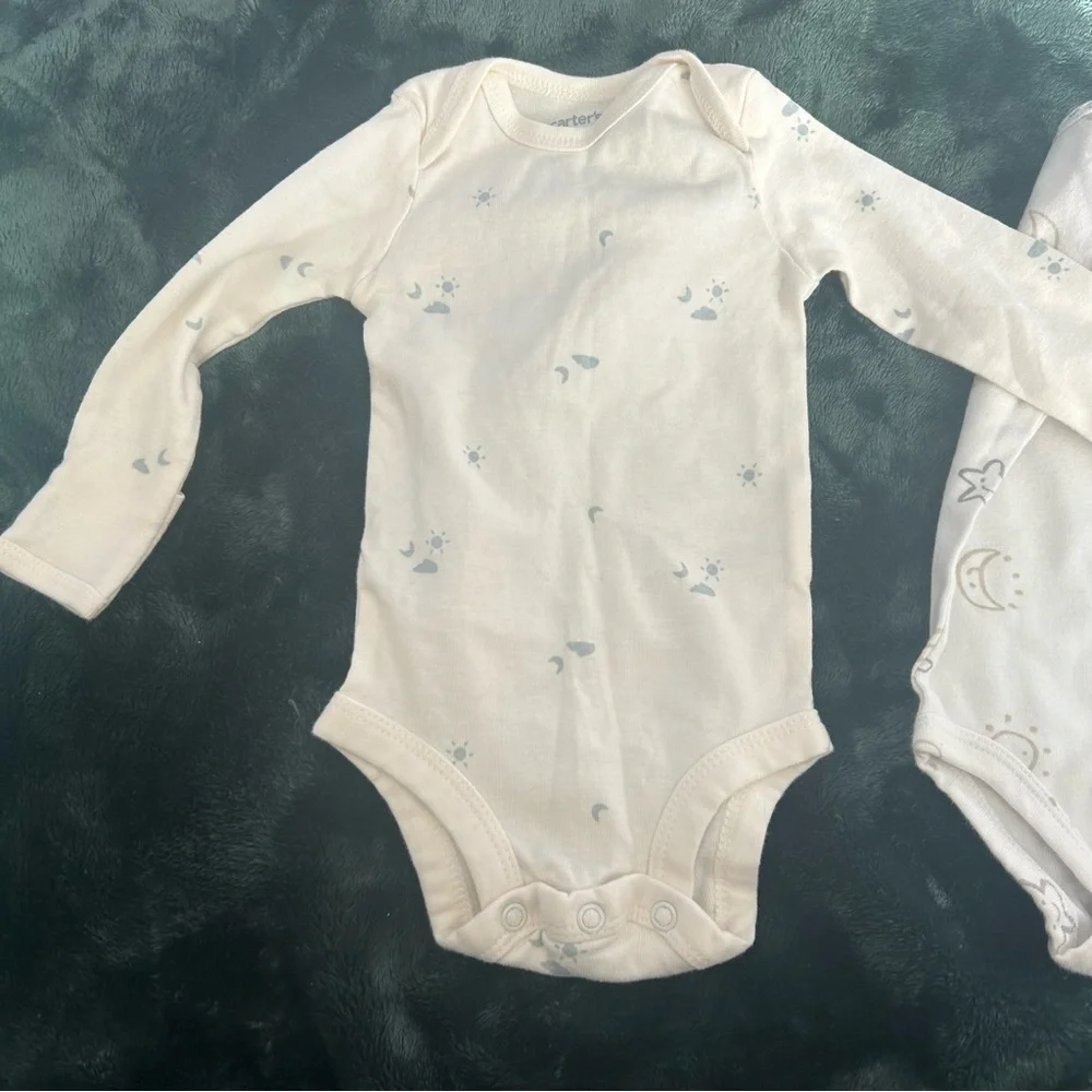 NWOT Carters 3M Adorable Cream and White Star & Moon Long Sleeve Baby Onesies